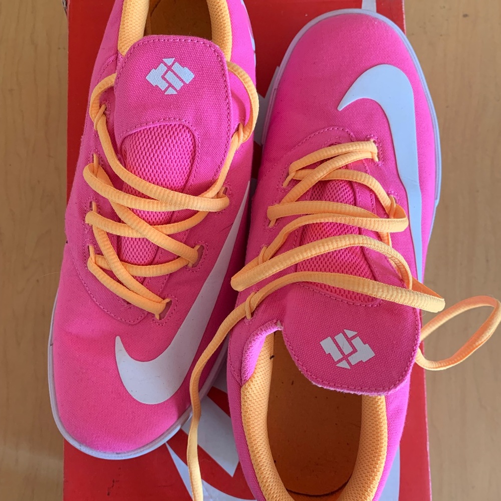 Kids (size 7 youth) Nike KD sneakers